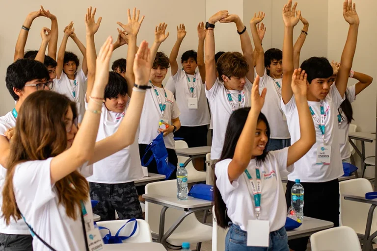 Saludos de los estudiantes FIM