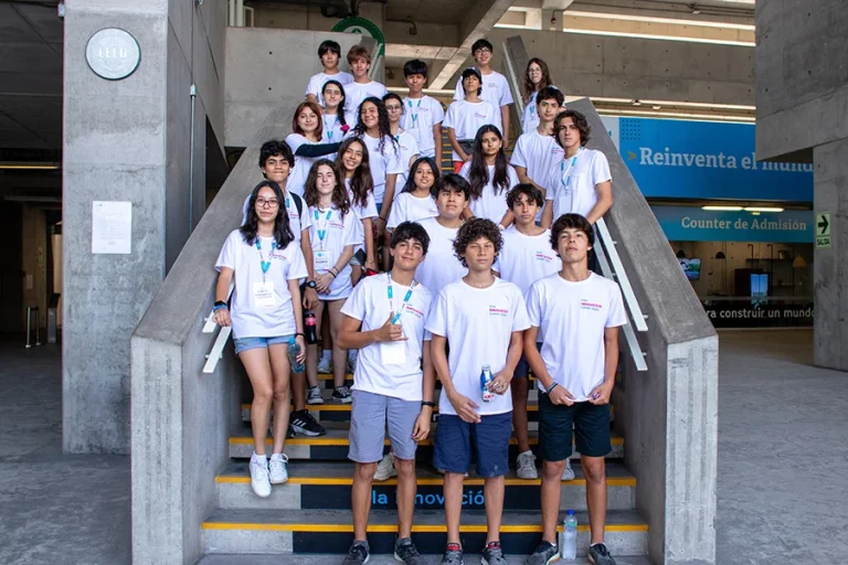 Estudiantes en la universidad FIM